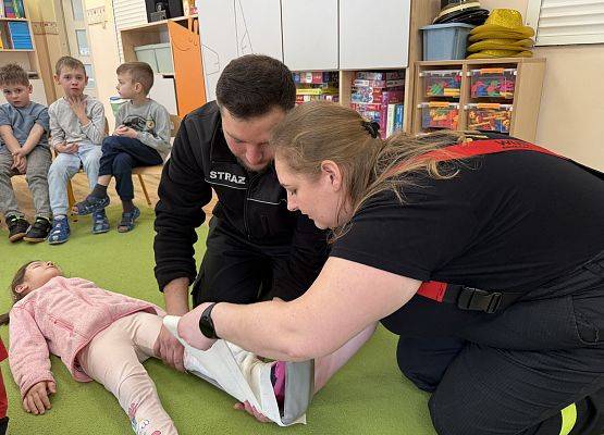 Grafika 16: 05.03.2026 Pierwsza pomoc - ważna lekcja dla naszych przedszkolaków!