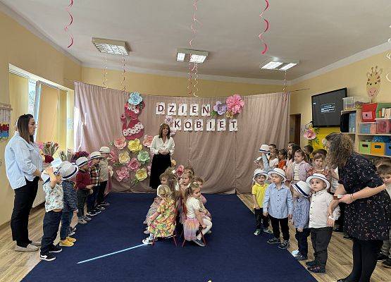 Grafika 14: 06.03.2026 Dzień Kobiet