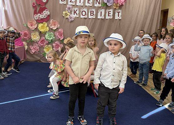 Grafika 16: 06.03.2026 Dzień Kobiet