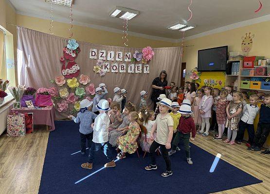 Grafika 20: 06.03.2026 Dzień Kobiet