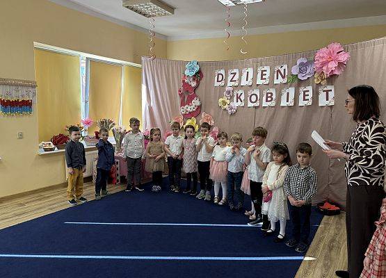 Grafika 25: 06.03.2026 Dzień Kobiet