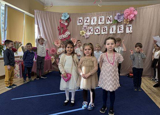 Grafika 26: 06.03.2026 Dzień Kobiet