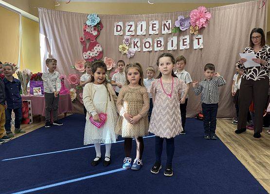 Grafika 27: 06.03.2026 Dzień Kobiet