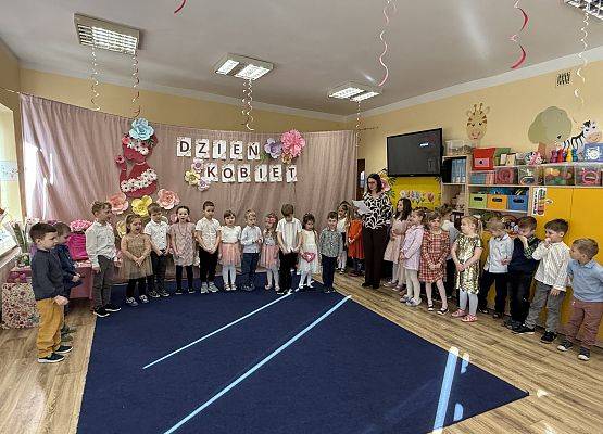 Grafika 28: 06.03.2026 Dzień Kobiet