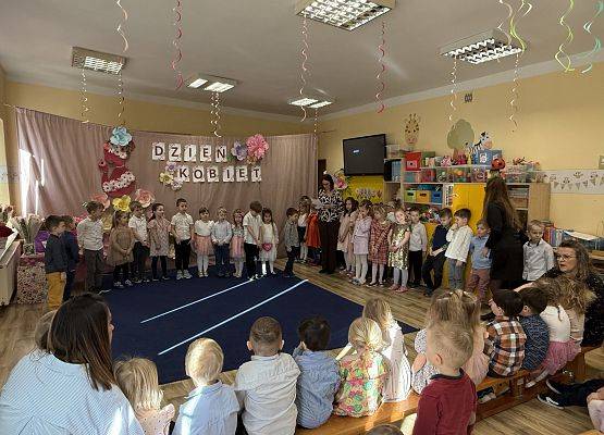 Grafika 29: 06.03.2026 Dzień Kobiet