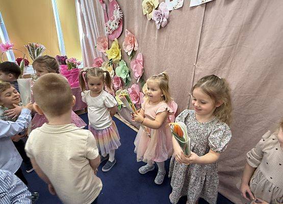 Grafika 42: 06.03.2026 Dzień Kobiet