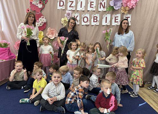 Grafika 45: 06.03.2026 Dzień Kobiet