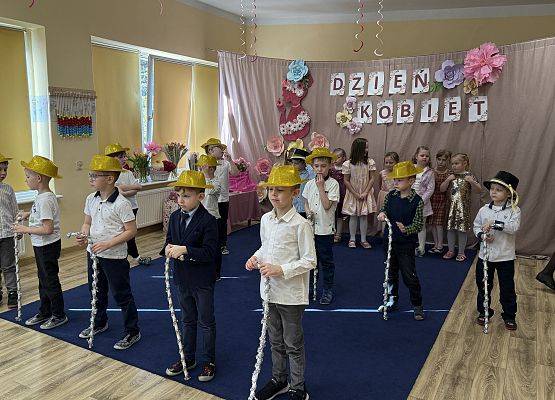 Grafika 49: 06.03.2026 Dzień Kobiet