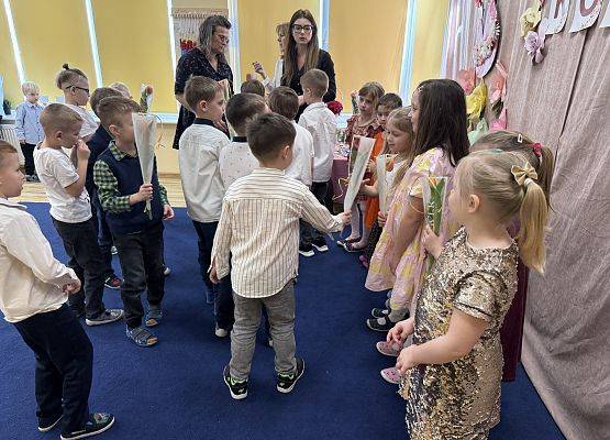 Grafika 71: 06.03.2026 Dzień Kobiet