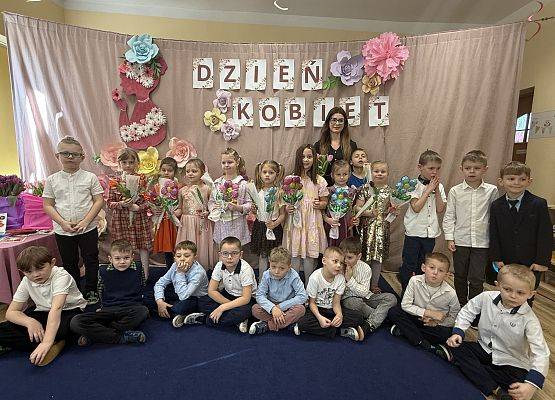 Grafika 83: 06.03.2026 Dzień Kobiet