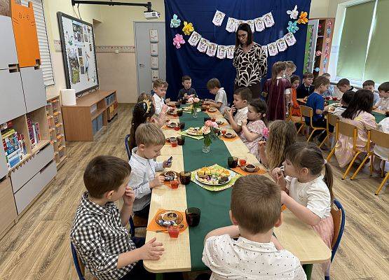 Grafika 90: 06.03.2026 Dzień Kobiet