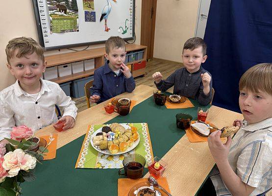 Grafika 97: 06.03.2026 Dzień Kobiet