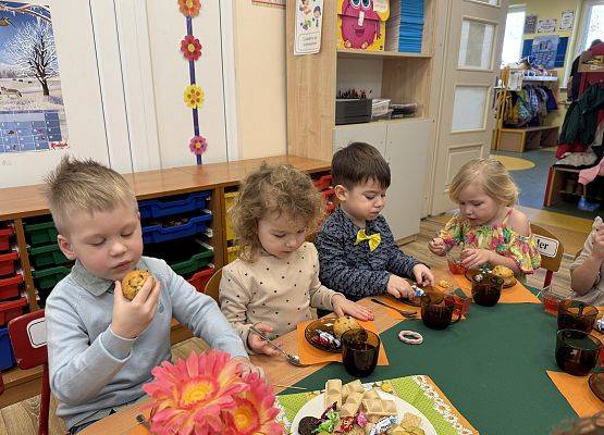 Grafika 103: 06.03.2026 Dzień Kobiet