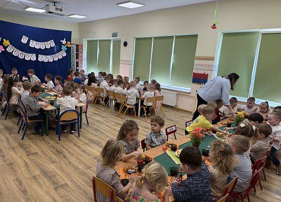 Grafika 107: 06.03.2026 Dzień Kobiet