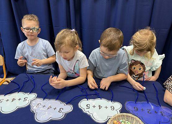 Grafika 70: 17.03.2026 Międzygrupowy Konkurs Matematyczny "Przybij piątkę"