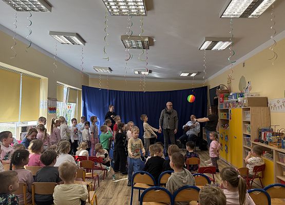 Grafika 17: 23.03.2026 Audycja muzyczna pt. "Wiosenna gimnastyka"