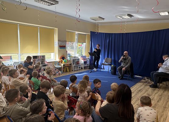 Grafika 21: 23.03.2026 Audycja muzyczna pt. "Wiosenna gimnastyka"