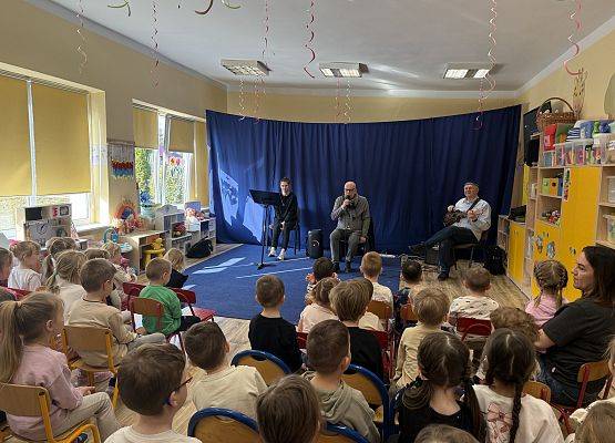 Audycja muzyczna pt. "Wiosenna gimnastyka" grafika