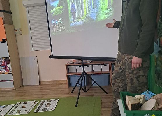 Grafika 12: 09.04.2026 Zajęcia edukacyjne - "Poznajemy las i pracę leśnika"