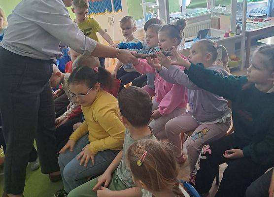 Grafika 21: 09.04.2026 Zajęcia edukacyjne - "Poznajemy las i pracę leśnika"