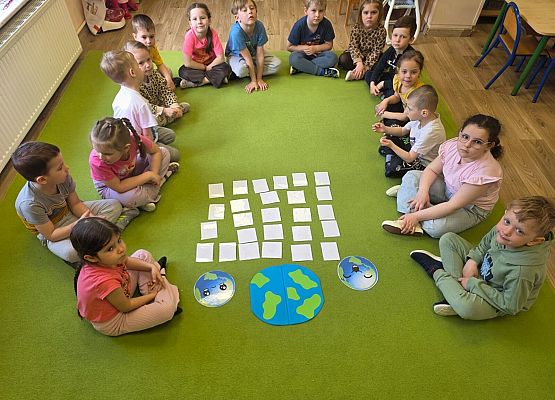 Grafika 37: 22.04.2026 Światowy Dzień Ziemi