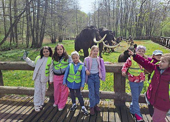 Grafika 73: 08.05.2026 Wycieczka do Parku Ewolucji w Sławutówku - gr III