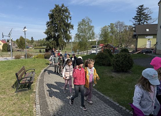 Grafika 3: 11.05.2026 Z wizytą w Bibliotece Publicznej w Wicku - gr III