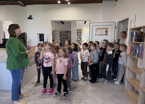 Grafika 10: 11.05.2026 Z wizytą w Bibliotece Publicznej w Wicku - gr III