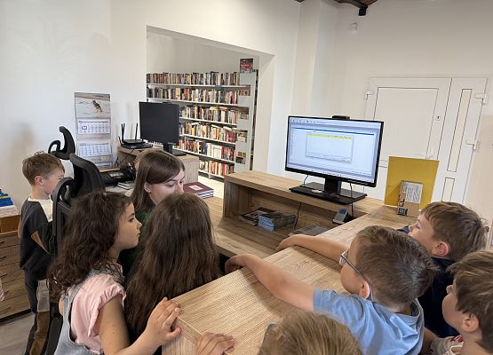 Grafika 11: 11.05.2026 Z wizytą w Bibliotece Publicznej w Wicku - gr III