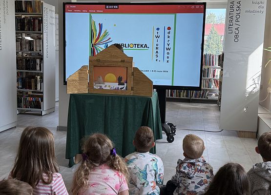 Grafika 41: 11.05.2026 Z wizytą w Bibliotece Publicznej w Wicku - gr III