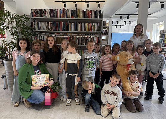Grafika 52: 11.05.2026 Z wizytą w Bibliotece Publicznej w Wicku - gr III