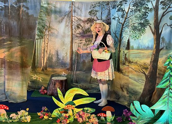 Grafika 21: 14.05.2026 Przedstawienie teatralne pt."W krainie bajek"