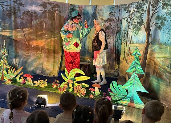 Grafika 28: 14.05.2026 Przedstawienie teatralne pt."W krainie bajek"