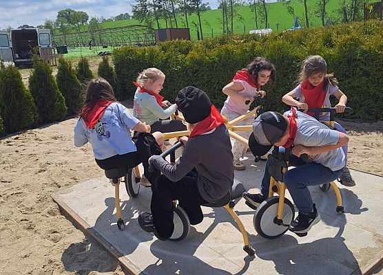 Grafika 29: 21.05.2026 Wycieczka Gr III - Park Rozrywki Czarogrody w Celbowie