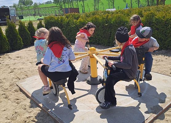 Grafika 31: 21.05.2026 Wycieczka Gr III - Park Rozrywki Czarogrody w Celbowie