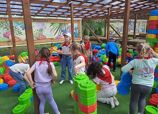 Grafika 41: 21.05.2026 Wycieczka Gr III - Park Rozrywki Czarogrody w Celbowie