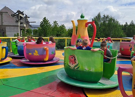 Grafika 54: 21.05.2026 Wycieczka Gr III - Park Rozrywki Czarogrody w Celbowie