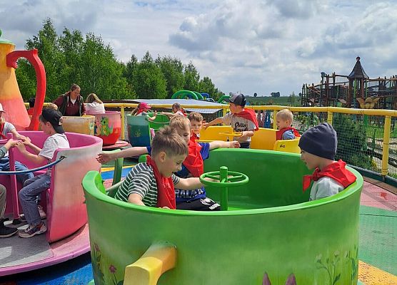 Grafika 69: 21.05.2026 Wycieczka Gr III - Park Rozrywki Czarogrody w Celbowie