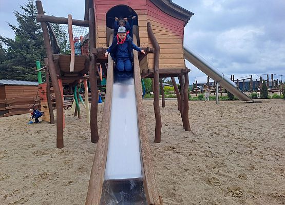 Grafika 90: 21.05.2026 Wycieczka Gr III - Park Rozrywki Czarogrody w Celbowie