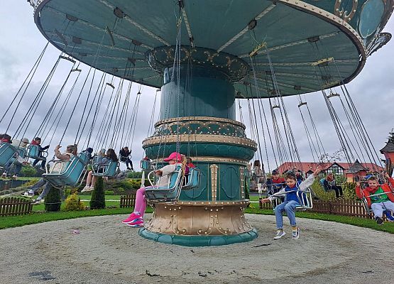 Grafika 136: 21.05.2026 Wycieczka Gr III - Park Rozrywki Czarogrody w Celbowie