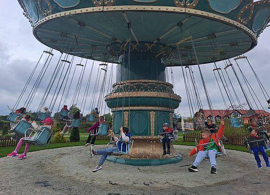 Grafika 135: 21.05.2026 Wycieczka Gr III - Park Rozrywki Czarogrody w Celbowie