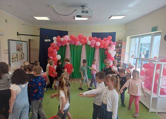 Grafika 17: 27.05.2026 Wizyta Seniorów w naszym przedszkolu!