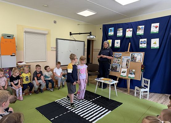 Grafika 20: 09.06.2026 Spotkanie z Panią Policjant "Bezpieczne wakacje"