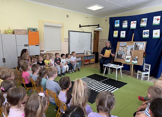 Spotkanie z Panią Policjant "Bezpieczne wakacje" grafika