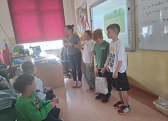 Grafika 6: Starszaki z wizytą w Szkole Podstawowej w Wicku