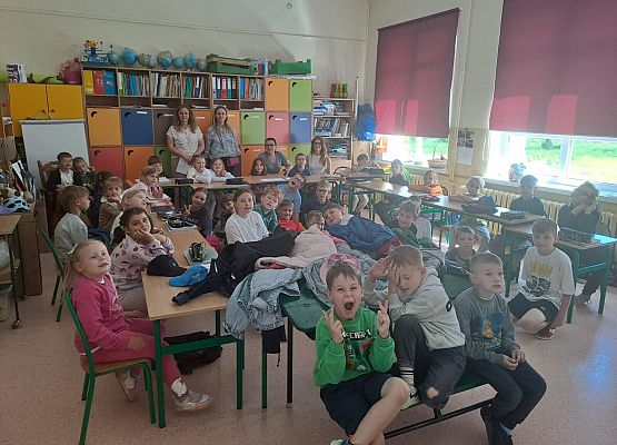 Grafika 14: Starszaki z wizytą w Szkole Podstawowej w Wicku