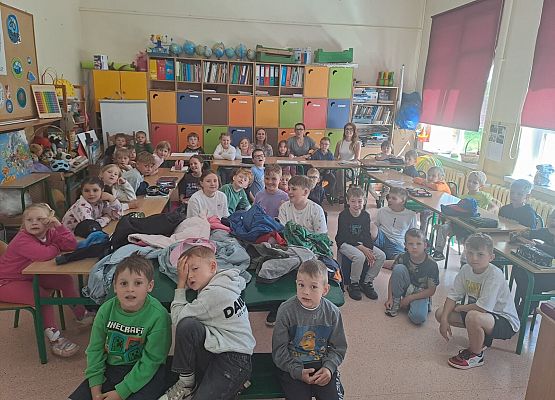 Grafika 21: Starszaki z wizytą w Szkole Podstawowej w Wicku