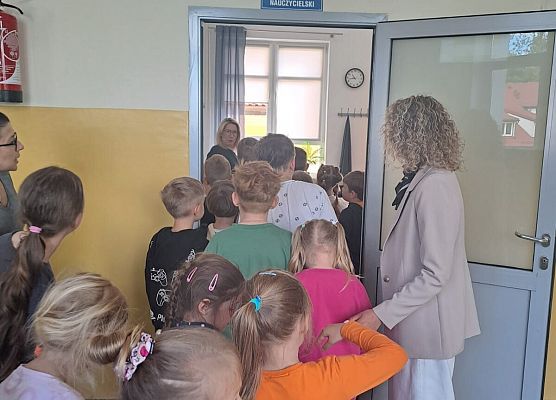 Grafika 19: Starszaki z wizytą w Szkole Podstawowej w Wicku