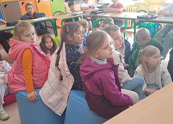 Grafika 41: Starszaki z wizytą w Szkole Podstawowej w Wicku