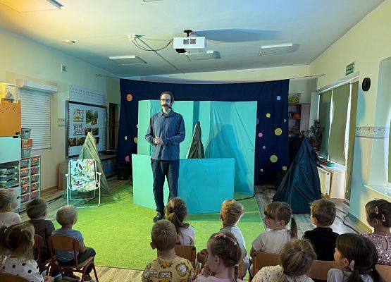 Grafika 2: 15.09.2026 "Turystyczny elementarz" - Spotkanie z teatrem!